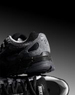 Nike P-6000 Suede Anthracite Metallic Silver Unisex Adult HF0015 002 - Gambar 6