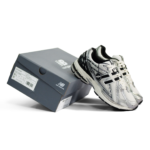 New Balance 1906 R Silver Black Mens M1906RER - Gambar 2