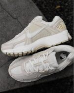 Nike Vomero 5 Beach Light Khaki Womens HQ0458 200 - Gambar 5