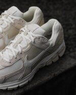 Nike Vomero 5 Beach Light Khaki Womens HQ0458 200 - Gambar 3