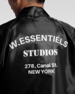 W Essentiels Jacket Belcastel Windbreaker Black - Gambar 3