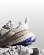 Nike V2K Run Gore-tex Lite Iron Ore Womens FZ2622 002 - Gambar 6