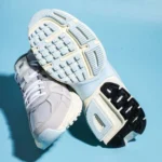 Nike V2K Run Light Bone Metallic Platinum Womens FZ3596 072 - Image 4