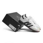 Adidas Samba Indoor Cloud White Core Black Vivid Red Unisex IH6001 - Gambar 2