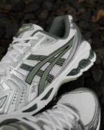 Asics Gel Kayano 14 White Pure Silver Slate Grey Sage unisex 1201A019-107 - Gambar 4
