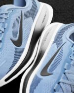 Nike Vomero 18 Wolf Grey Anthracite Unisex HQ2157 008 - Gambar 5