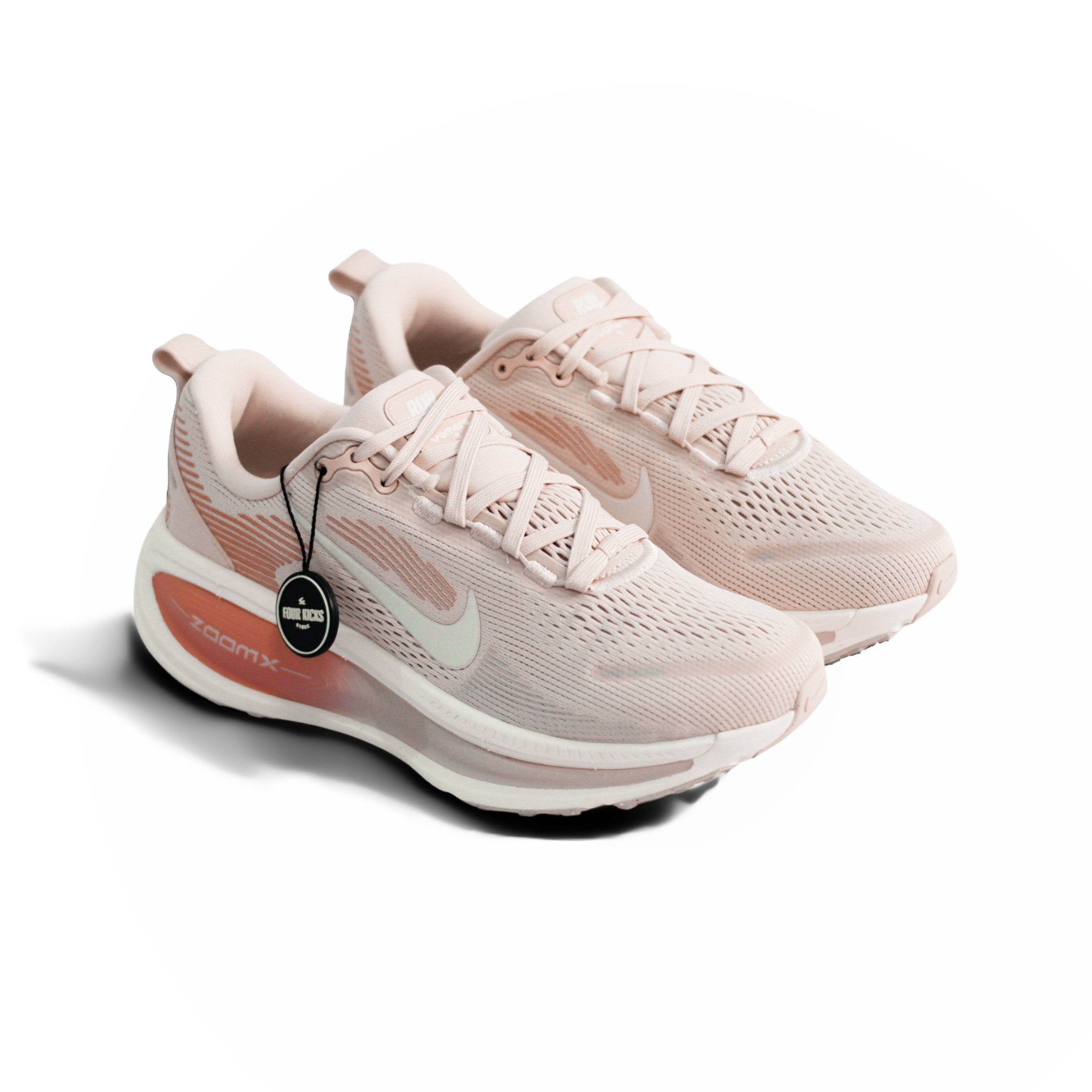 Nike Vomero 18 Particle Rose Silt Red Gs HQ2157 602 (1) Nike Vomero 18 Particle Rose Silt Red Gs HQ2157 602 - Gambar 1