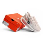 Nike Vomero 18 Particle Rose Silt Red Gs HQ2157 602 - Gambar 2