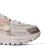 Nike Vomero 5 Chalk Sail Gs HF6998 110 - Gambar 9