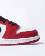 Nike Jordan 1 Retro Low OG Chicago Mens HQ6998 600 - Gambar 9