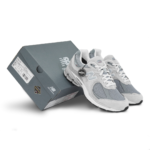 New Balance 2002R Gore-Tex Concrete Mens M2002RXJ - Gambar 2