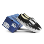 Vans Authentic Reissue 44 LX Black White Unisex VN000D5KMCG - Gambar 2